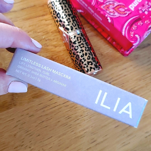 NIB ILIA LIMITLESS LASH MASCARA .1 Oz  After Midnight Black 3g NWT Travel Ounce - Picture 1 of 3